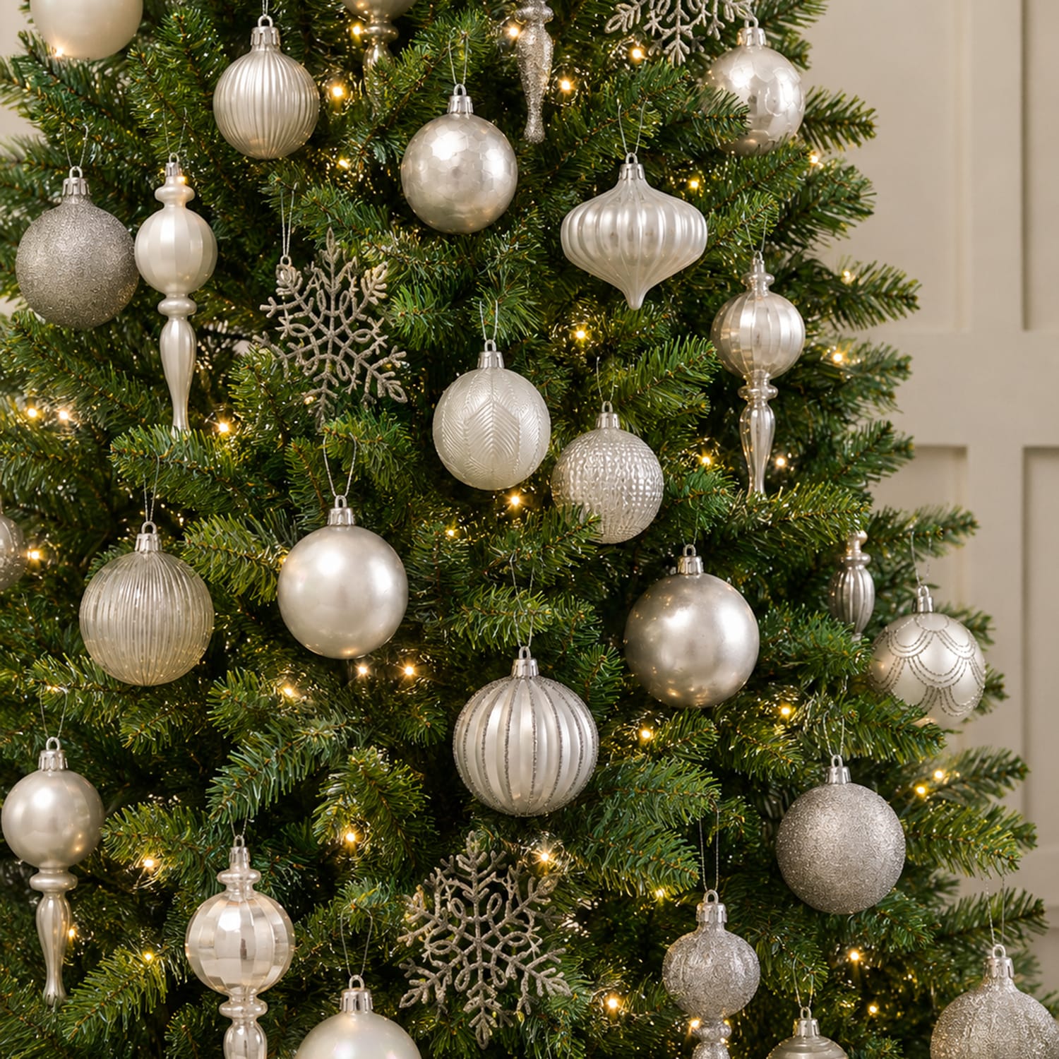 Frosted Spirit Christmas Baubles 50 Pack, product image 3